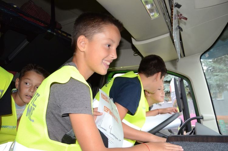 Ученици от СУ „П.Р.Славейков“ участваха в глобалното обучение „Виждам те. Виждаш ме.“