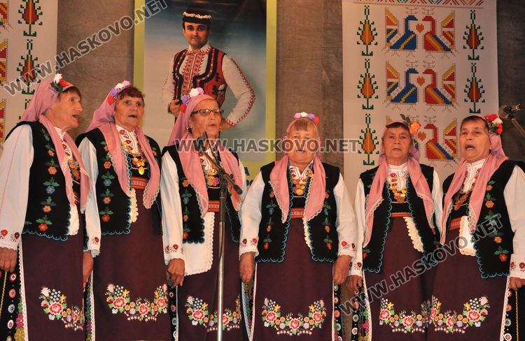 Фолклористи от 4 до 90 години във втория фестивал "С песните на Тодор Кожухаров"