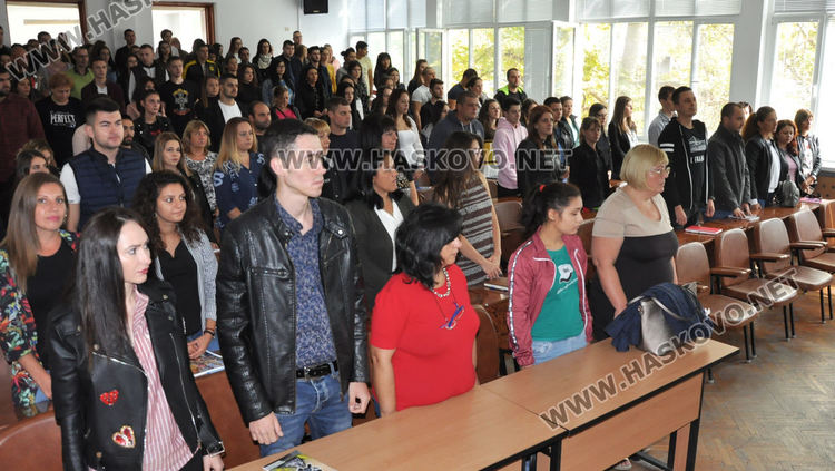 Рекорден брой първокурсници в УНСС в Хасково