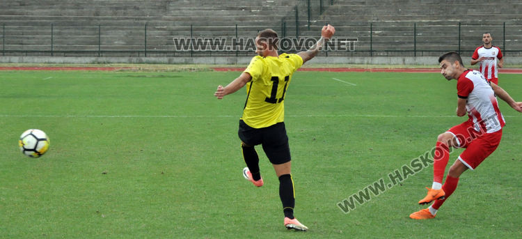 ФК „Хасково” записа 1:1 срещу „Миньор” на „Ямача”
