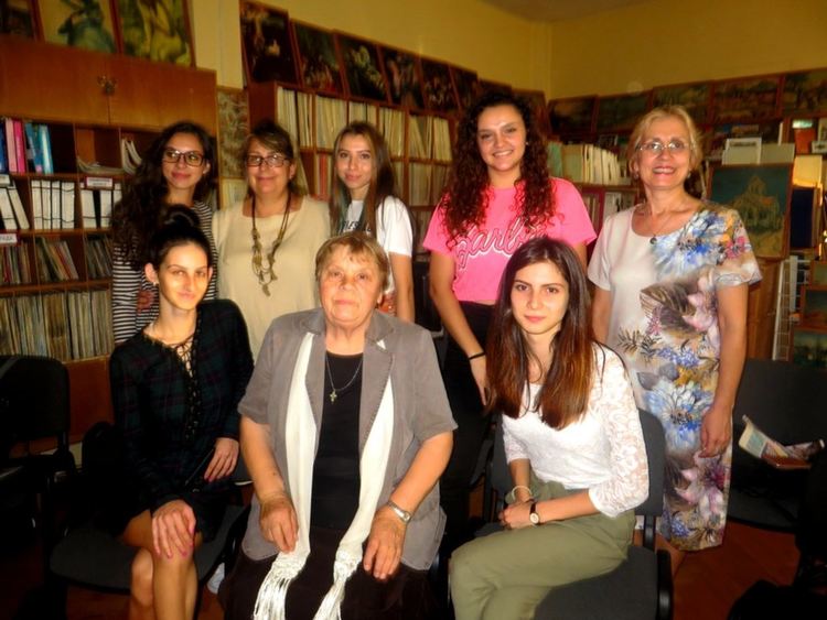 Хасковската поетеса Стойка Мариновска представи новата си книга „Пак сме заедно”