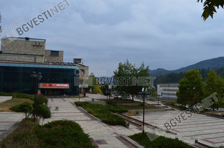 Облачно, студено и дъждовно в понеделник, кога се затопля?