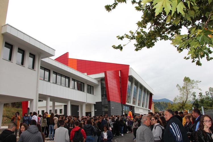 В началото на 2020 г. започва укрепване на голямото свлачище на пътя Смолян – Мадан, осигурени са 7,6 млн. лв.