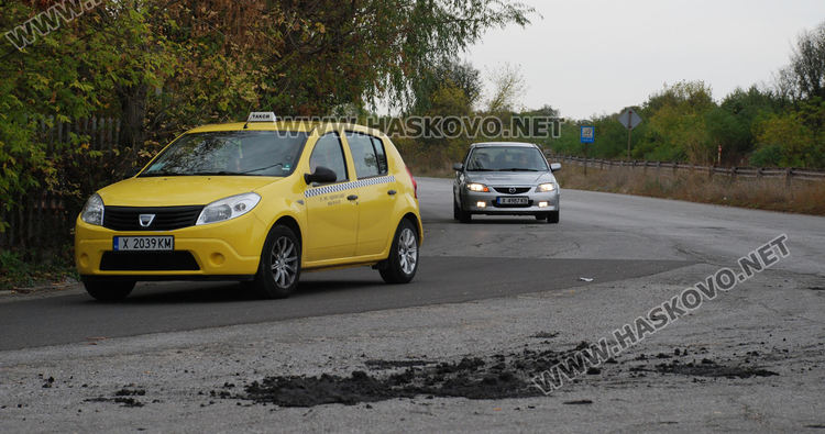 Глобяват фирма за разсипване на отпадъци от пречиствателна станция край Хасково