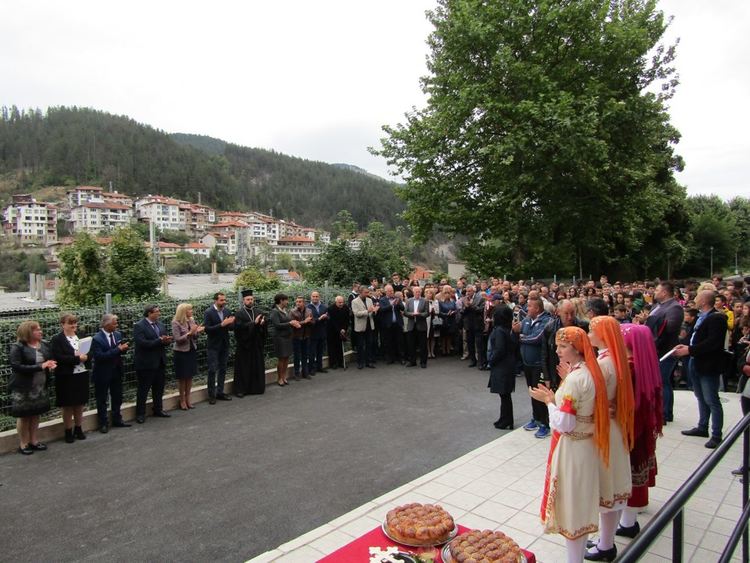 ППМГ „Васил Левски“ посреща 100-годишния си юбилей с нова спортна зала и изцяло обновена училищна инфраструктура