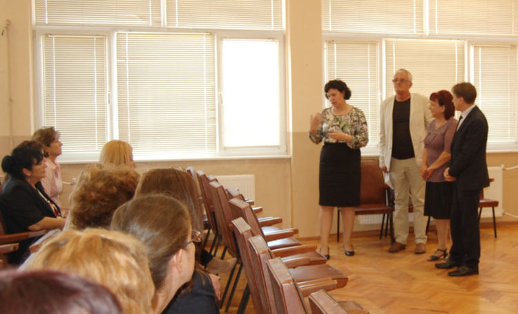 Образователен заместник-министър се срещна с ученици и учители от ПГСС