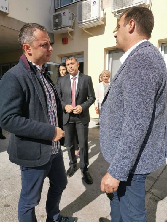 Д-р Гелов: Ремонтът на Отделението по хемодиализа се случи благодарение на Станислав Дечев и Делян Добрев