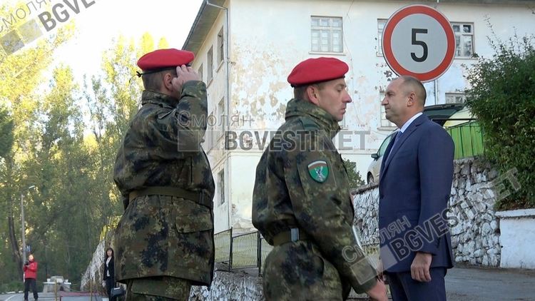 Президентът Радев: 101 алпийски полк в Смолян генерира уникални отбранителни способности
