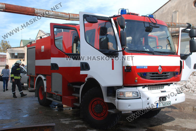 Горя цех с памук в Източната индустриална зона