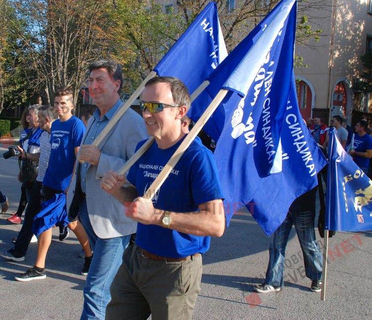Неохимци протестират - искат 30% по-евтина газ и са готови за протест на жълтите павета - ВИДЕО