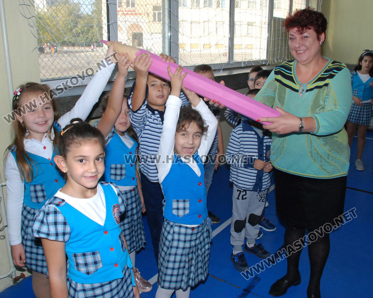 Първокласниците в „Хр.Смирненски“ са вече рицари на знанието