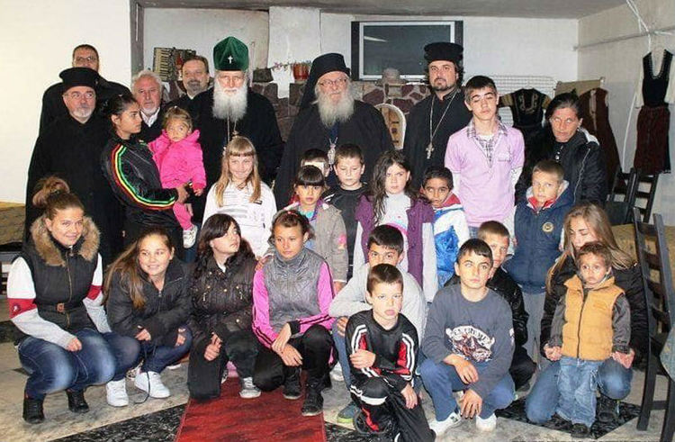 Сдружение “Устремени“ събира дарения в подкрепа на приюта на отец Иван