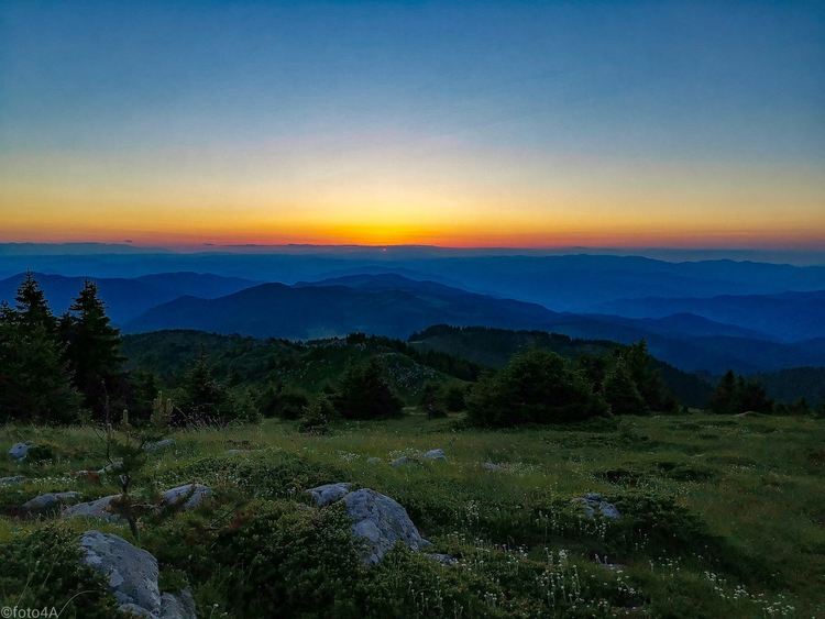 От 12 до 68-годишни в оспорвано състезание за уникални фотоси, ето кои ще красят календара на Община Смолян за 2020-та