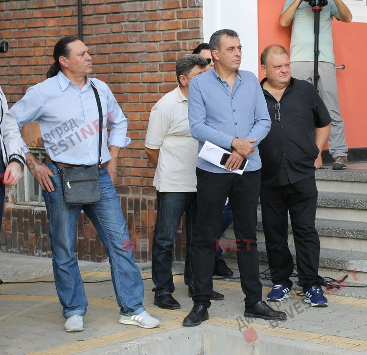 Неохимци протестират - искат 30% по-евтина газ и са готови за протест на жълтите павета - ВИДЕО