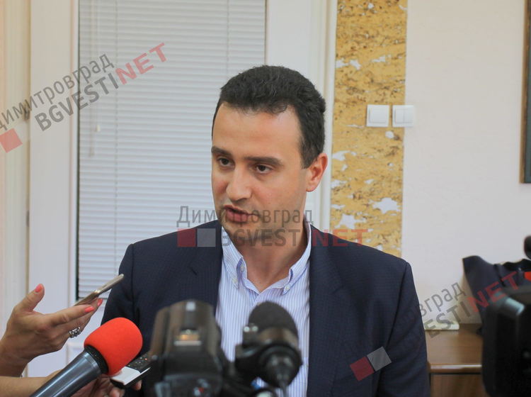 Държавата застава зад гърба на работещите в Неохим, заяви зам-министър Станков