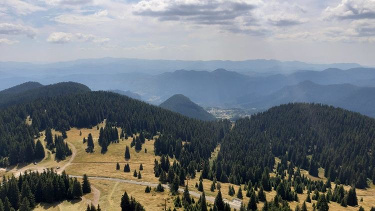 От 12 до 68-годишни в оспорвано състезание за уникални фотоси, ето кои ще красят календара на Община Смолян за 2020-та