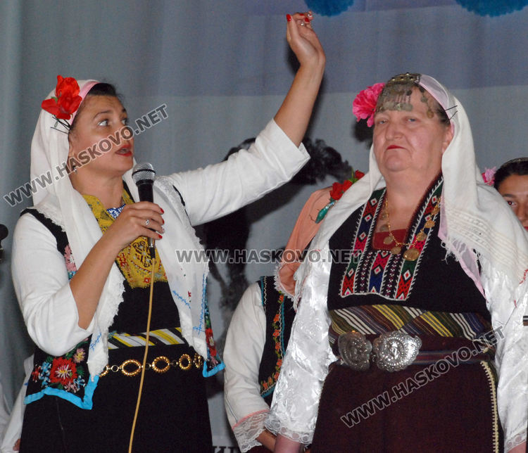 Носии на по 3 века представиха на фолклорния празник в Узунджово