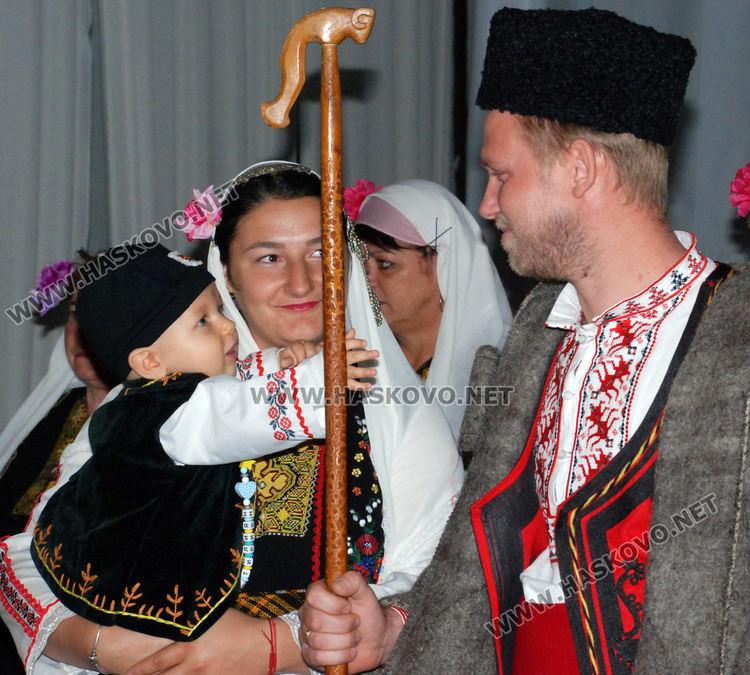 Носии на по 3 века представиха на фолклорния празник в Узунджово