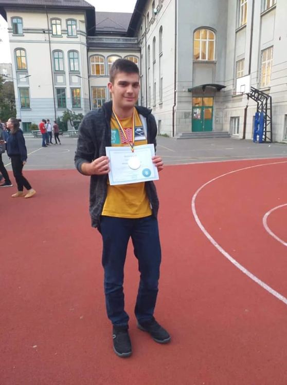 Сребро за Стоян Малинин по информатика от състезание в Румъния