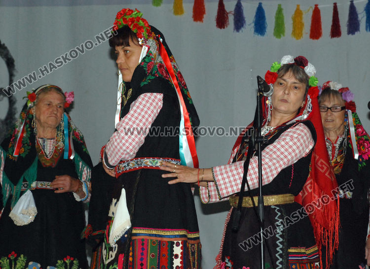 Носии на по 3 века представиха на фолклорния празник в Узунджово