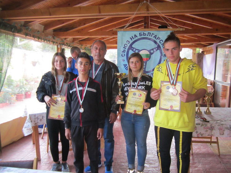 Приключи още една успешна година за колоездачите 