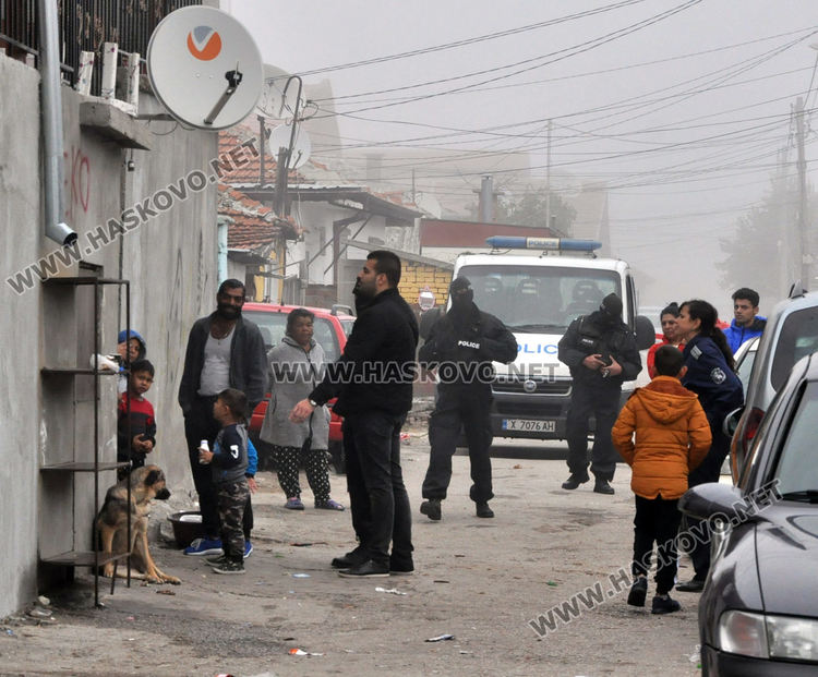 Арести при спецакция за наркотици в "Република"