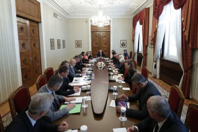 Президентът поиска европейски екшънплан за мигрантите