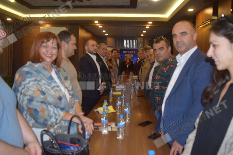 Митко Минев в Кърджали: Да приближим семейството към Ротари