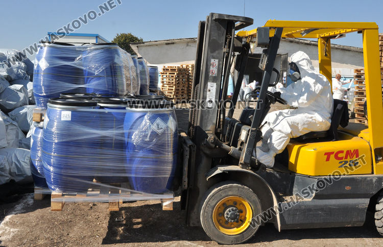 Унищожават 29 тона негодни пестициди от склад край Горски извор