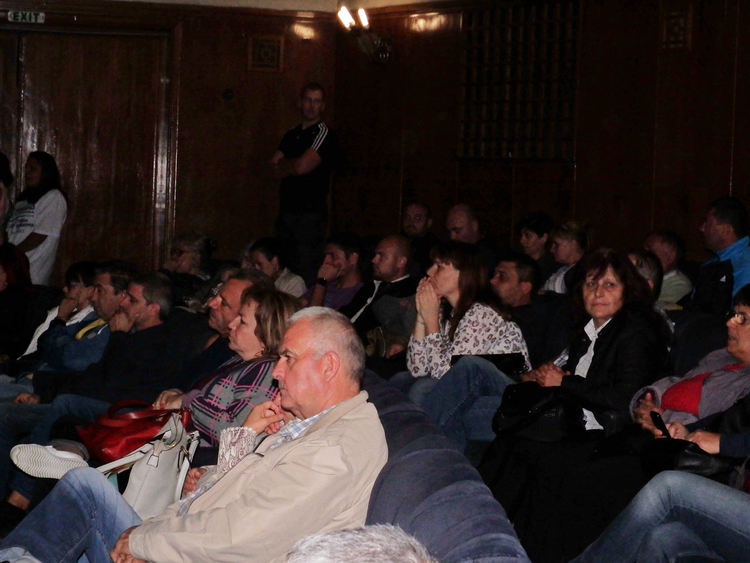 Стефан Димитров и кандидатите за общински съветници от „Движение ЗАЕДНО за промяна“ вдигнаха димитровградчани на крака