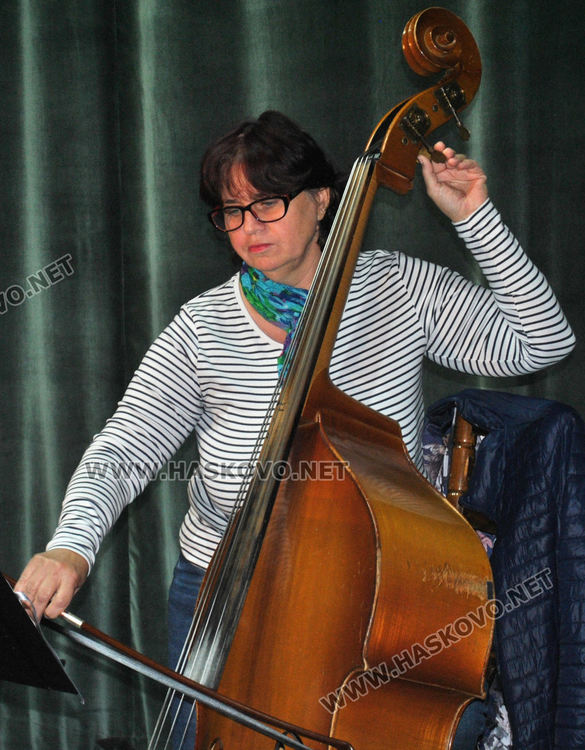 Мила Георгиева и Зорница Иларионова свирят заедно за първи път с Камерния оркестър на Хасково