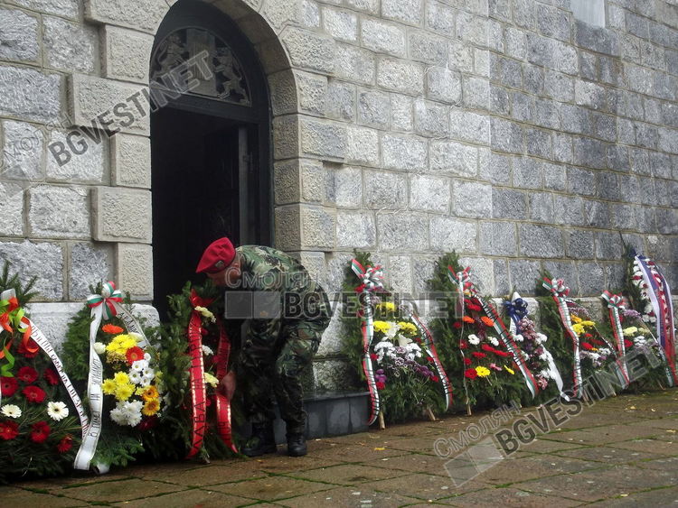 Автопоход от Смолян до връх Средногорец и Рудозем за 107 години от освобождението на Родопите