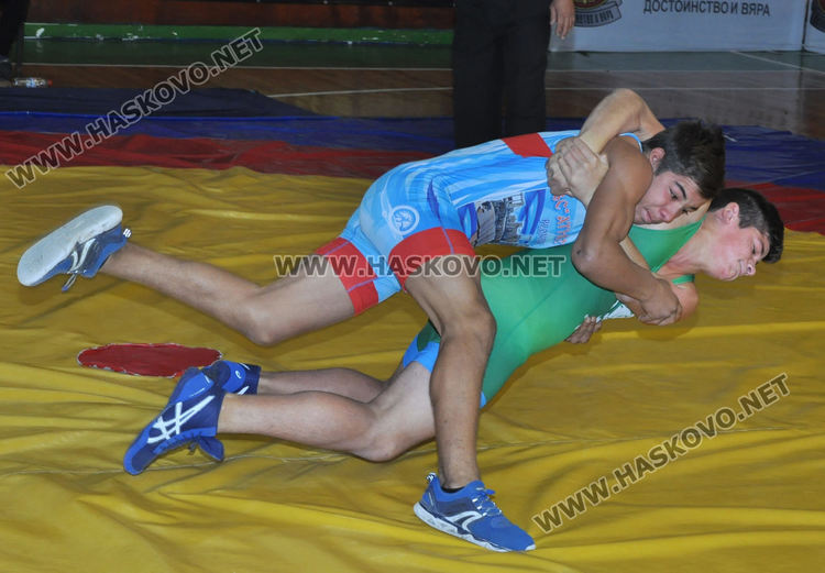 Възродиха международния турнир по борба "Ангел войвода" в Хасково