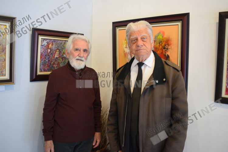 Фикри Емурла долетя на своите „две крила” за първа изложба в Кърджали