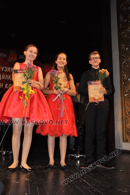 Елизабет Гекова, Ралица Кръстева и Доминик-Лучиан Друцак