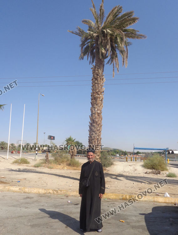 Отец Антоний Енев стана хаджия на 92 години