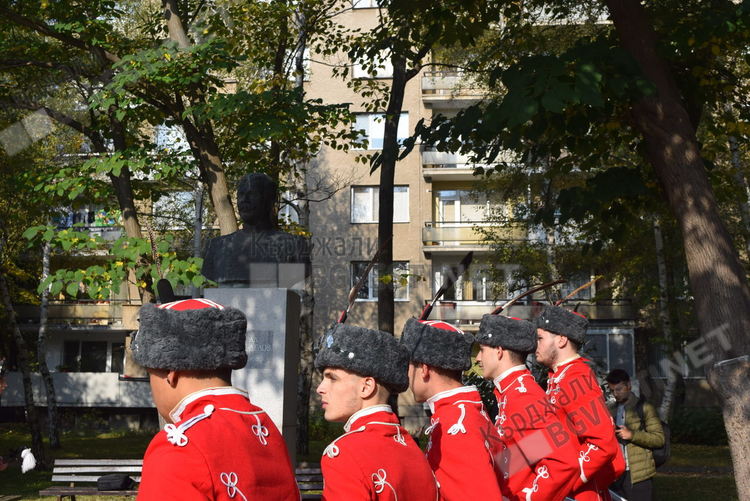 Политическият елит на Кърджали се поклони пред паметника на ген.Делов, първа бе председателката на Народното събрание 