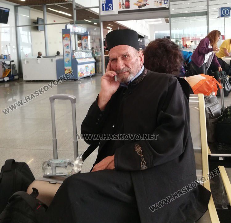 Отец Антоний Енев стана хаджия на 92 години