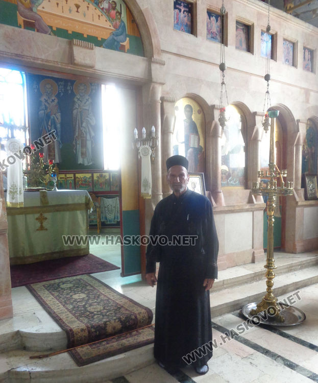 Отец Антоний Енев стана хаджия на 92 години
