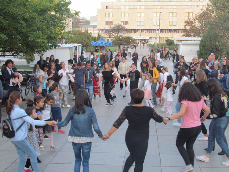 Открита сцена събра талантливите деца на  Кърджали