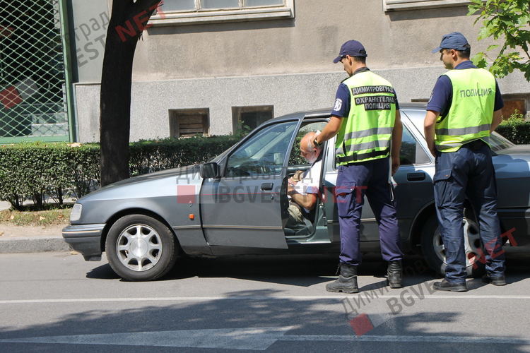 Спипаха нелегален таксиджия в Димитровград