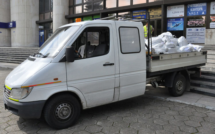 Блокират движението пред Бизнесцентъра в изборния ден