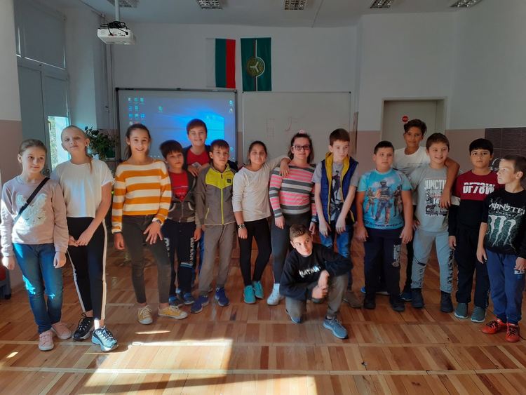 Историята на комуникациите демонстрираха алековци в "Европейската седмица на програмирането"