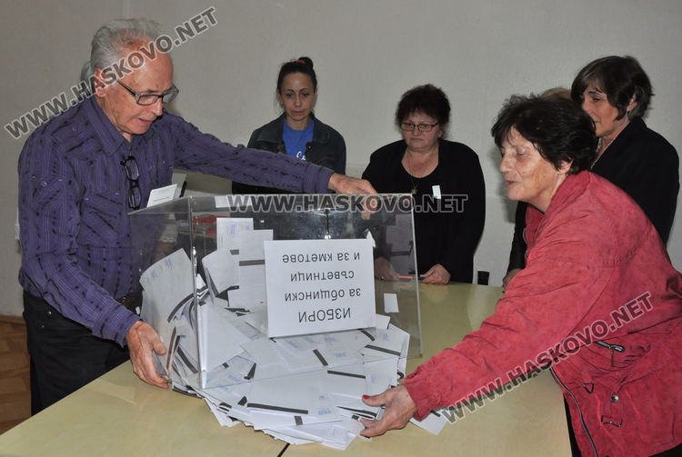 Социолози: От "изборите са в правилната посока" до "има пукнатина в ГЕРБ"