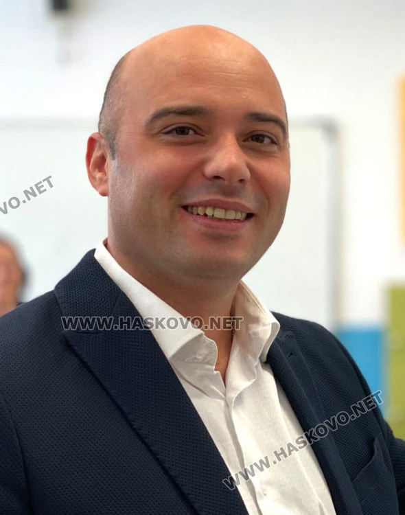 Арх. Анастас Карчев