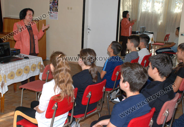 Изложба и презентации за 100 г. от рождението на Хайтов в читалище "Яворов"