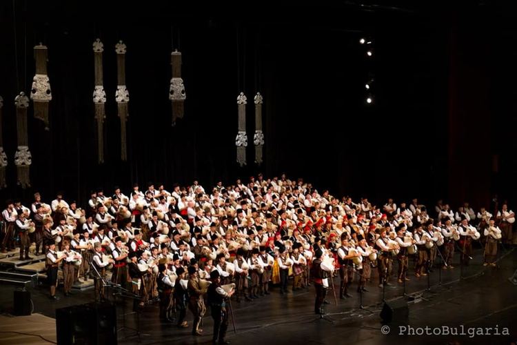 Уникалните "101 каба гайди" с голям концерт, подарък за Смолян за 15-годишнината си