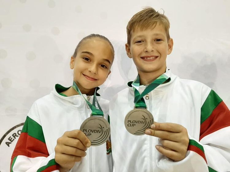 3 медала за "Виолена" и "Мега спорт" от международен турнир в Пловдив