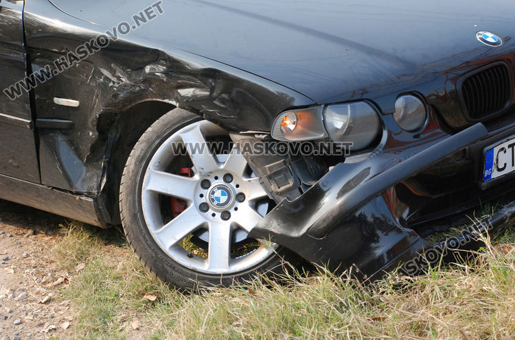 Млада жена с БМВ засече Зафира на бул. "Васил Левски"