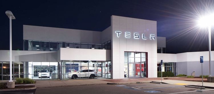 VW призна Tesla за конкурент, голям ли е за двама пазарът?